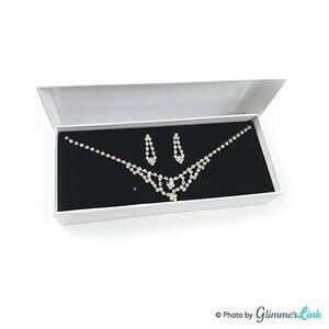 NWOT Elegant Rhinestone Necklace & Earrings Gift Set